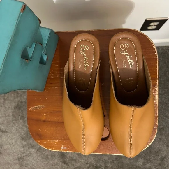 Anthropologie Seychelles Go All Out Clogs - Picture 14 of 14